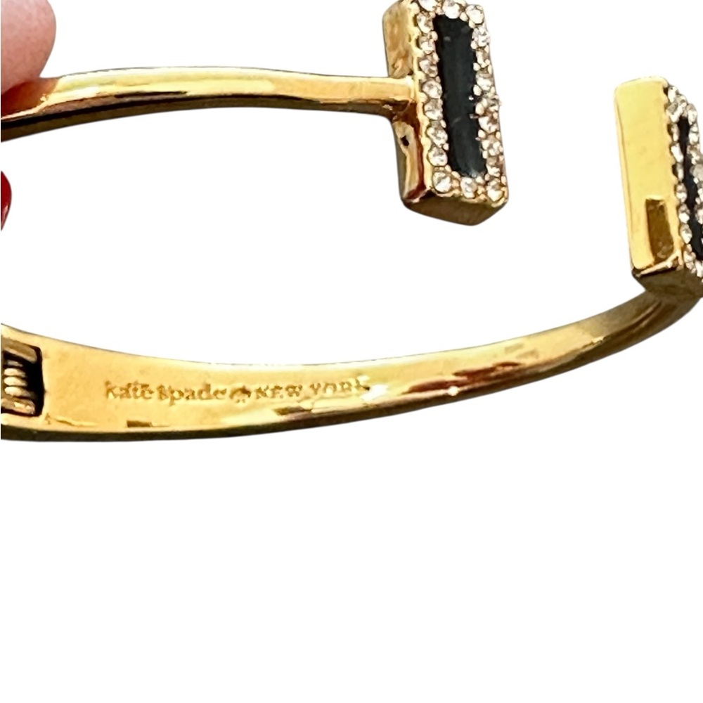 Kate Spade New York “Raising the Bar” Cuffed Hinged Bracelet - Picture 6 of 9